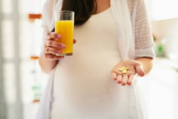 All Vitamins Help Growth Baby Pregnant Woman Taking Medication Orange — Stockfoto