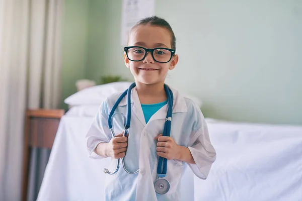 Want Help People Feel Better Adorable Little Girl Dressed Doctor — Stockfoto