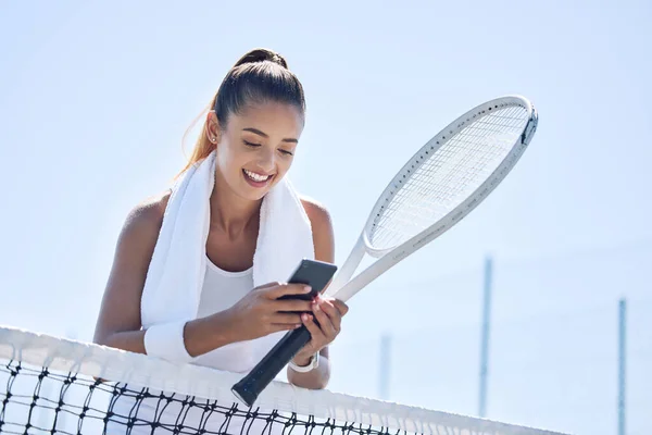 Active Fit Happy Female Tennis Player Browsing Social Media Her — Stok fotoğraf