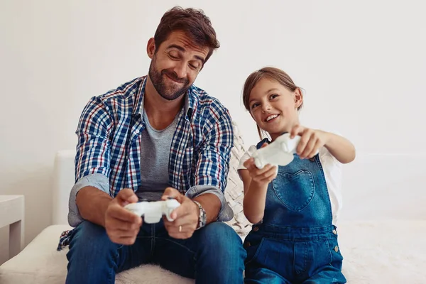 Gave Her One Controller Works Father His Daughter Playing Video — Foto Stock