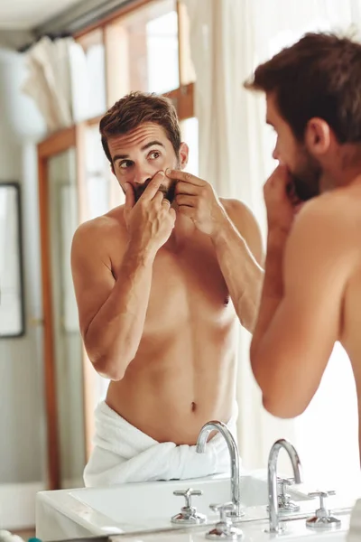 Getting Rid Unwanted Blemishes Shirtless Young Man Popping Pimples Bathroom — Stock fotografie