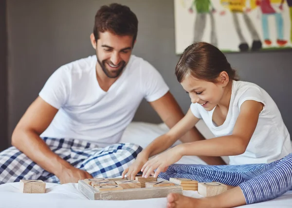 Who Win Game Young Father Playing Board Game His Adorable — Foto de Stock