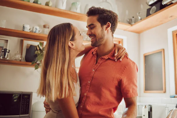 Romance Happy Love Couple Hugging Smile Bonding Kitchen Romantic Boyfriend — Zdjęcie stockowe
