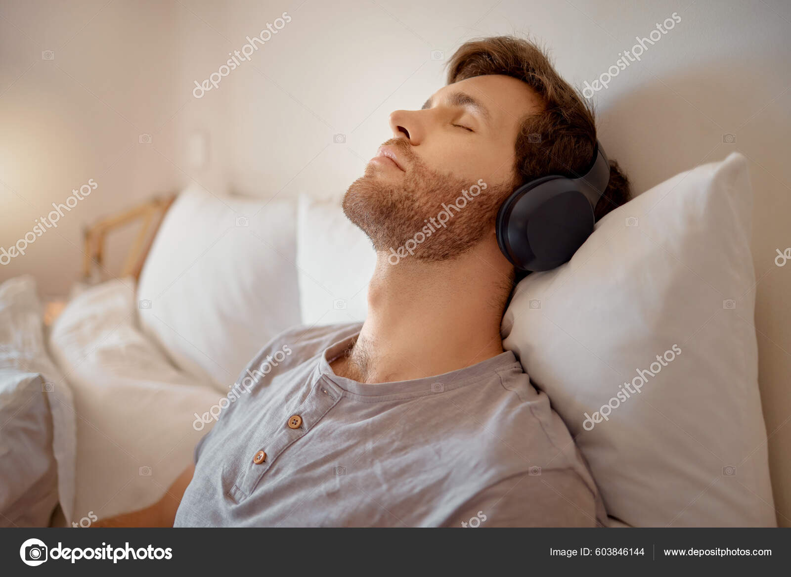 https://st.depositphotos.com/62628780/60384/i/1600/depositphotos_603846144-stock-photo-relax-meditation-resting-man-listening.jpg
