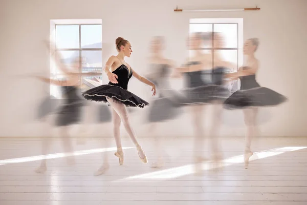 Ballet Dance Student Movement Dancing Woman Practice Training Performance Studio — Foto de Stock