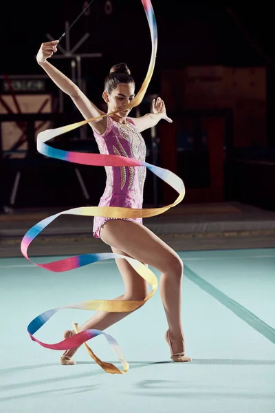 Creative Woman Dancing Ribbon Competition Gym Dancer Floor Dance Performance — Stock Photo, Image