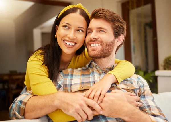 Happy Excited Couple Hugging Thinking Future Relaxing Sitting Couch Home — Foto de Stock