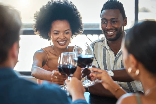 Cheers Celebrating Winning Friends Drinking Wine Together Dinner Celebration Restaurant — Foto Stock