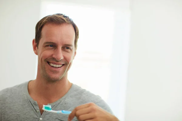 Good Hygiene Starts Every Morning Man Brushing His Teeth Bathroom — Stockfoto