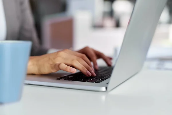 Work Smarter Harder Closeup Shot Businesswoman Working Laptop Office — Stok fotoğraf