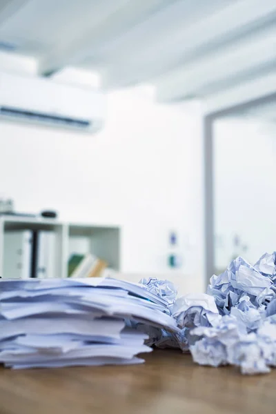 Somebody Needs Catch Some Paperwork Pile Crumpled Paperwork Sitting Office — Fotografia de Stock