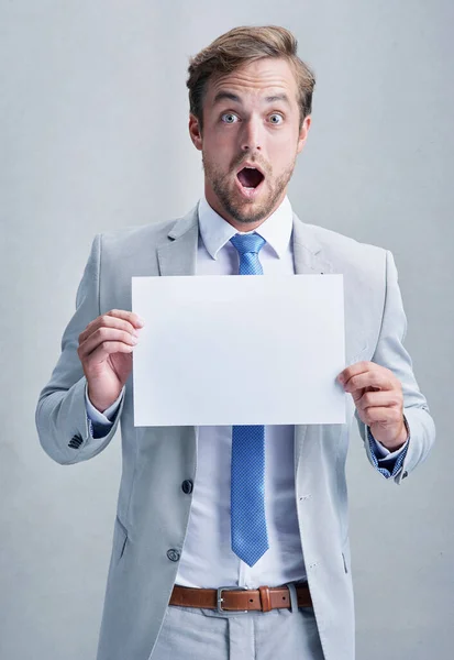 Seeing Believing Studio Shot Businessman Grey Suit Posing Grey Background — Fotografia de Stock