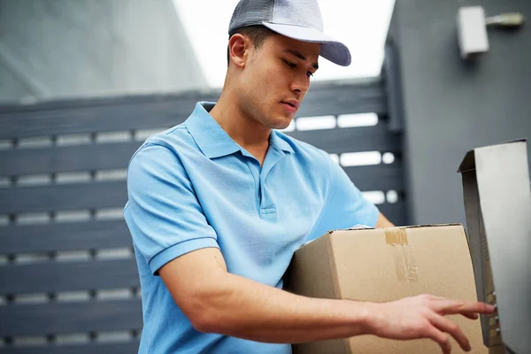 Doing His Delivery Rounds Courier Ringing Intercom While Making Delivery — Photo