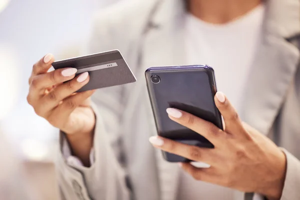 Ecommerce Fintech Business Woman Smartphone Credit Card Doing Financial Payment — Stock Fotó