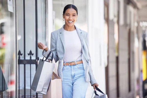 Fashion Retail Shopping Happy Black Woman Excited Sale Carry Bag — Zdjęcie stockowe