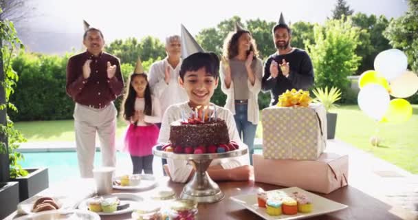 Children Birthday Party Birthday Cake Candles Blowing Out Mother Father — Vídeo de stock