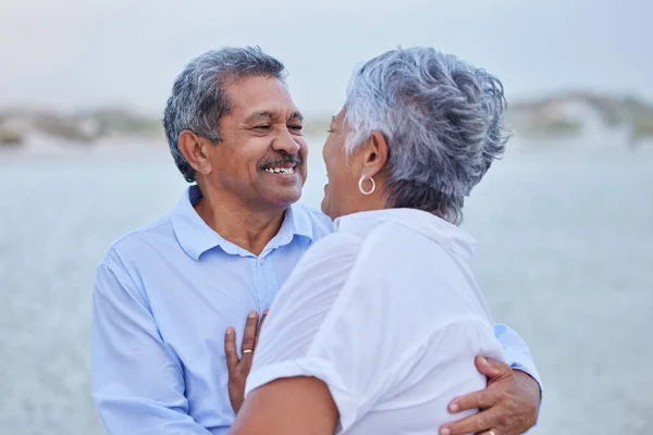 Senior Love Couple Hug Nature Lake Beach Retirement Holiday Smile — Stock Fotó