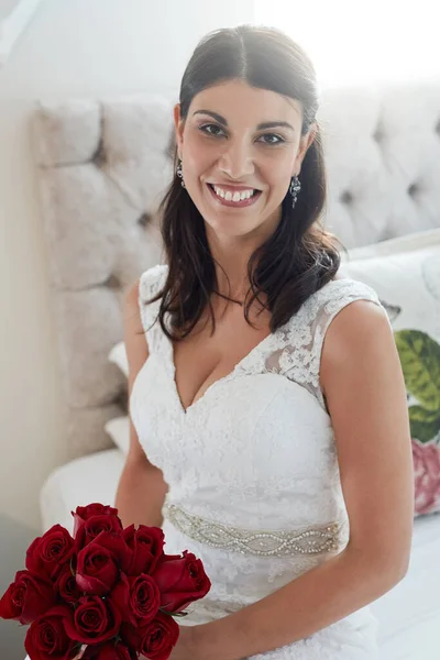 Looking mesmerizing on her wedding day. an attractive young bride on her wedding day