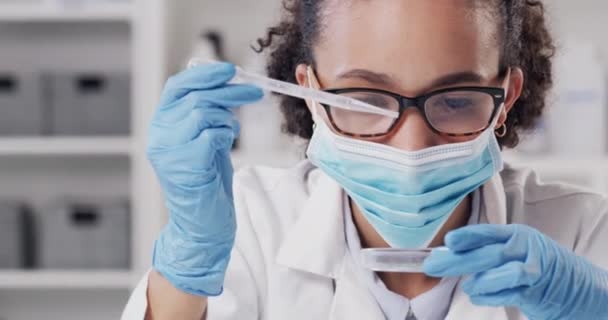 Science Lab Research Woman Scientist Working Laboratory Medical Health Pharmaceutical — Vídeo de Stock