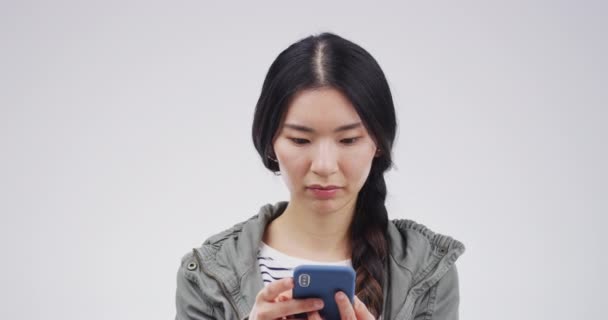 Wow Smartphone Social Media News Woman Shocked Surprised Happy Online — Video Stock
