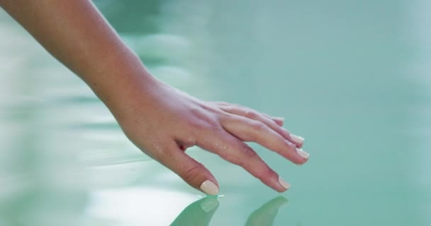 Hand Woman Pool Swimming Pool Spa Treatment Resort Luxury Wellness — Stockvideo