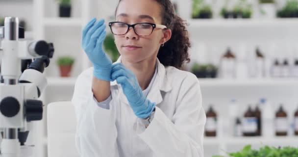 Portrait Expert Scientist Gloves Medical Laboratory Confident Latin Biologist Sitting — Videoclip de stoc