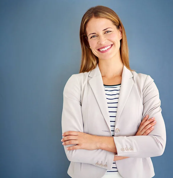 Happiness Key Success Woman Dressed Office Wear Posing Blue Background — Fotografia de Stock