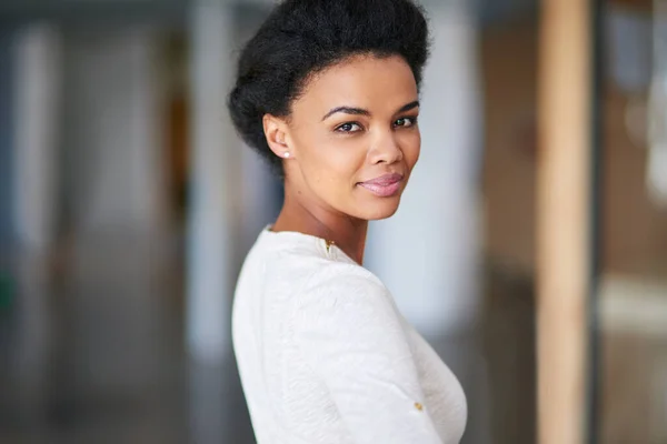 Confident Ill Successful Cropped Portrait Young Businesswoman Standing Office — Zdjęcie stockowe