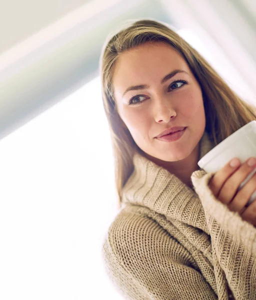 Day Begins Thoughtful Young Woman Enjoying Warm Beverage Home — ストック写真