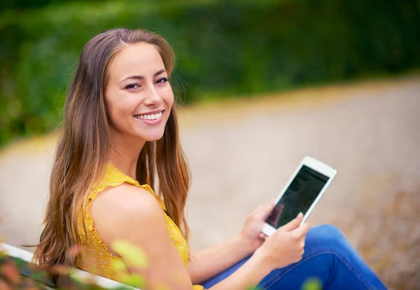 Took Tablet Park Young Woman Using Digital Tablet Park — Stockfoto