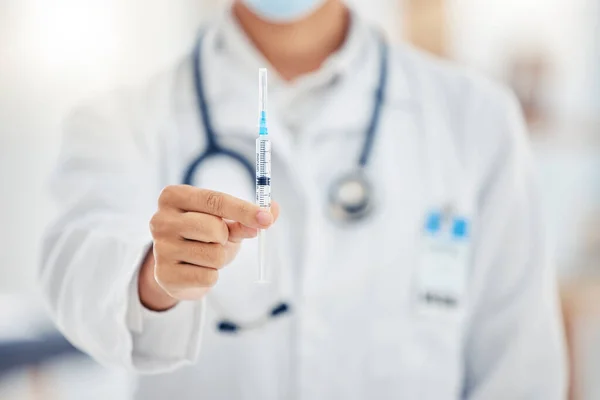 Healthcare Innovation Covid Vaccine Doctor Holding Cure Hospital Male Research — Fotografia de Stock