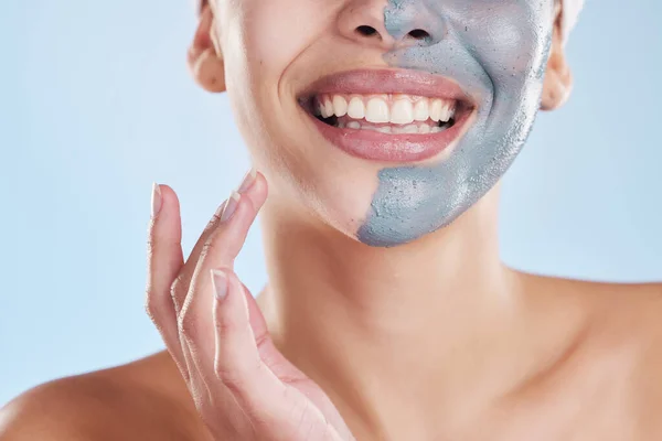 Skincare Beauty Face Mask Beautiful Woman Taking Care Her Clean — Stok Foto