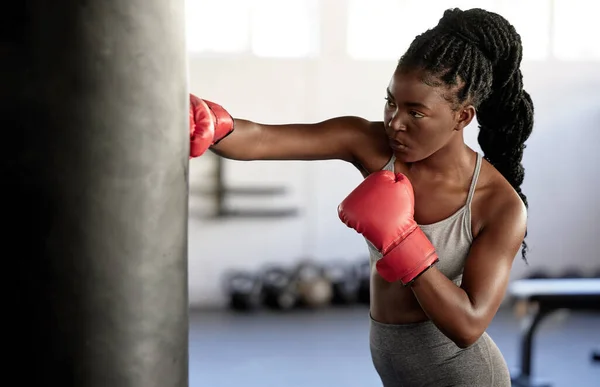Boxer Workout Training Girl Punching Bag Working Sports Fitness Exercise — Stockfoto