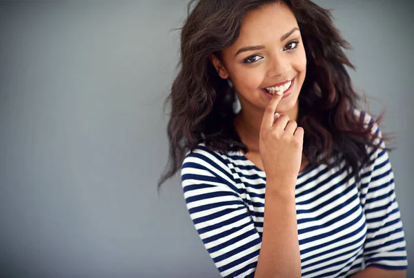 Positivity Beautiful Studio Portrait Attractive Young Woman Posing Gray Background — Photo