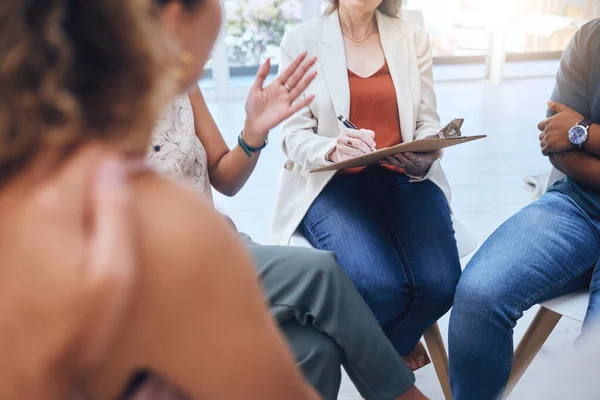 Psychologist Therapy Group Support Writing Notes Stress Anxiety Empathy Listening — Stockfoto