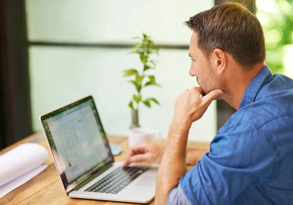 Focused Task Hand Man Working His Laptop Home — стоковое фото