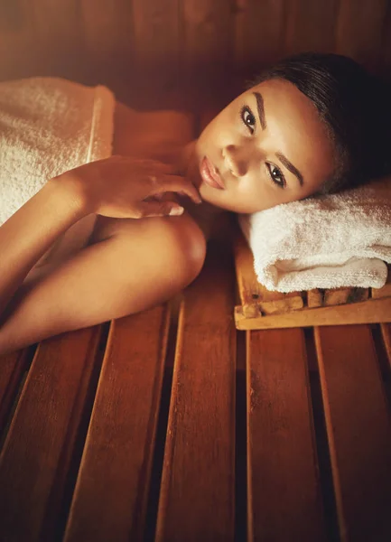 Relaxation Its Best Cropped Portrait Young Woman Relaxing Sauna Spa — Stock fotografie