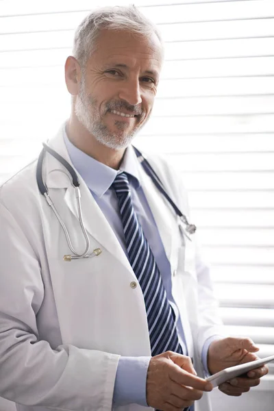 Here Provide Healthcare You Can Trust Portrait Mature Male Doctor — 图库照片