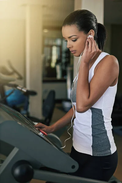 Torching Those Calories Some Time Treadmill Young Woman Exercising Treadmill — Stock Photo, Image