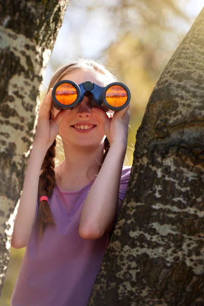 Much Discover Little Girl Looking Binoculars Outdoors — Stok fotoğraf