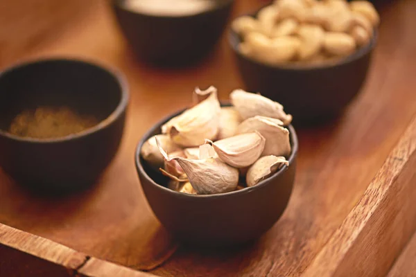 Garlicgood You Good Your Food Bowls Fresh Cloves Garlic Tabletop — Stok fotoğraf