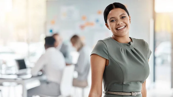 Business Woman Leadership Employee Smile Table Inspiration Motivation Vision Office — Fotografia de Stock