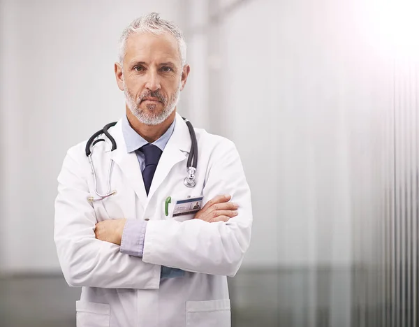 Your Health What Work Portrait Mature Doctor Standing Hospital Corridor — Photo