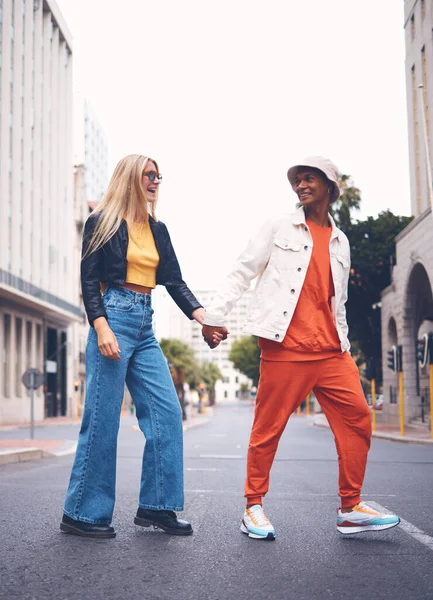 Happy Interracial Couple Fashion Clothing Urban City Street Smile Love — 스톡 사진