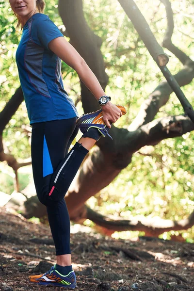 Stretching Those Muscles Her Run Young Woman Warming Trail Run — 스톡 사진