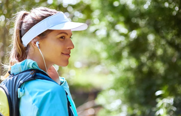 Queue Nature Playlist Woman Listening Music Earphones While Out Trail — 스톡 사진