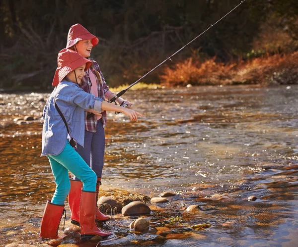 Girls Gone Fishing Two Young Girls Fishing River — Foto Stock