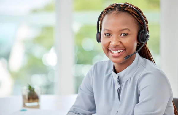 Portret Van Een Zwarte Customer Support Consultant Receptioniste Call Center — Stockfoto