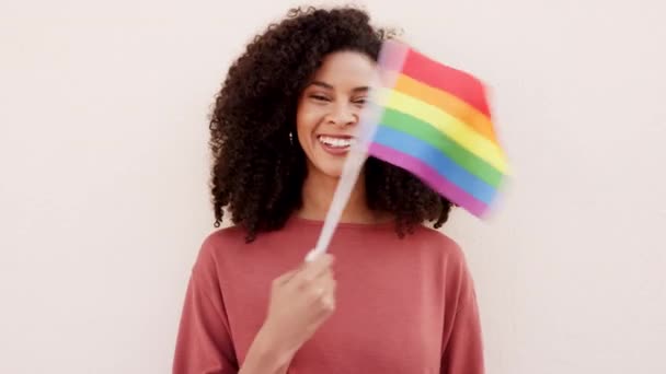 Freedom Vote Pride Flag Black Woman Showing Support Gay Lgbtq — Stock Video