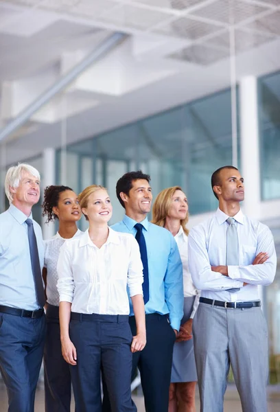 Socios Retrato Socios Comerciales Multirraciales Mirando Hacia Otro Lado Juntos —  Fotos de Stock